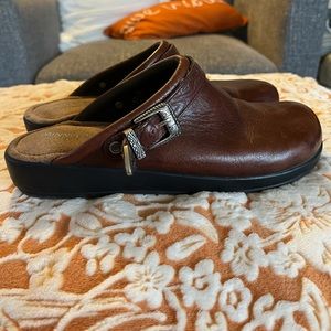 Brown Leather Slip on Minnetonka shoes